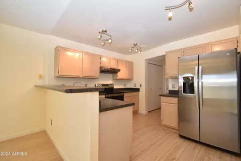 18826 N 7th Pl, Phoenix, AZ 85024 photo 5