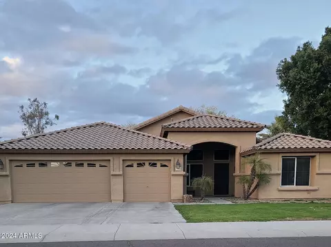 7968 W Sheena Dr, Peoria, AZ 85381