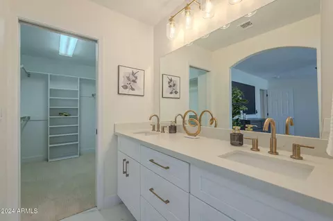 Bath - 11526 E Milagro Ave, Mesa, AZ 85209 photo 2 of 4