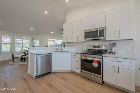 Kitchen - 11526 E Milagro Ave, Mesa, AZ 85209 photo 3 of 7