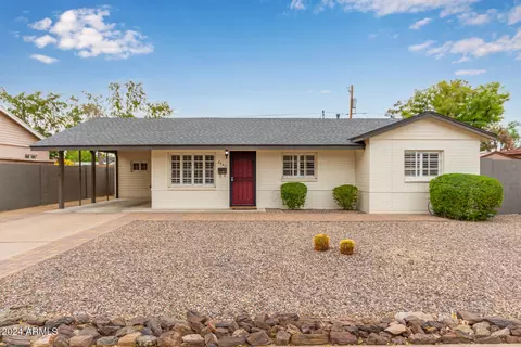 2447 E Highland Ave, Phoenix, AZ 85016