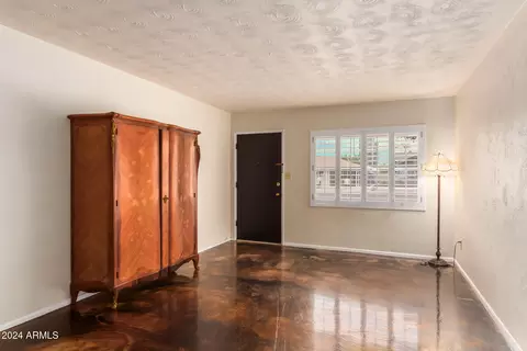 2447 E Highland Ave, Phoenix, AZ 85016 photo 5