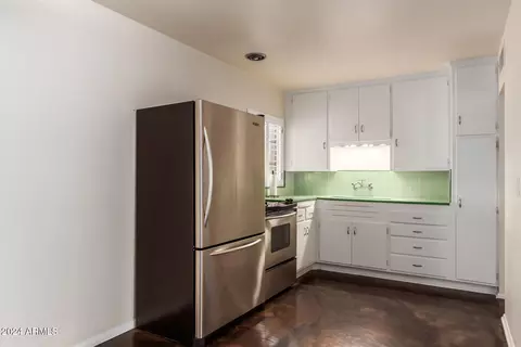 2447 E Highland Ave, Phoenix, AZ 85016 photo 12