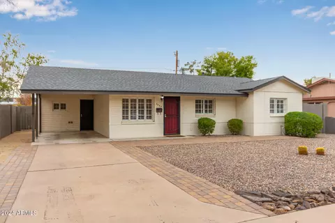 2447 E Highland Ave, Phoenix, AZ 85016 photo 2
