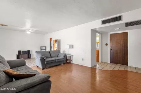 4314 E Oak St, Phoenix, AZ 85008 photo 2