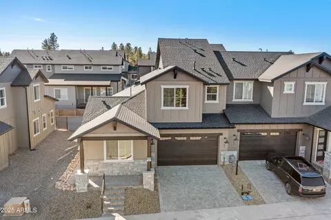 662 N Snowberry Cir, Flagstaff, AZ 86004
