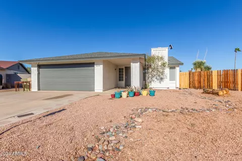 6134 W Zoe Ella Way, Glendale, AZ 85306