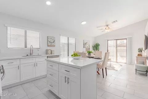 8525 W Mariposa Dr, Phoenix, AZ 85037