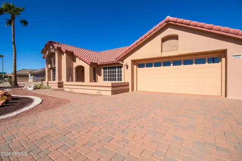 15332 W Huron Dr, Sun City West, AZ 85375