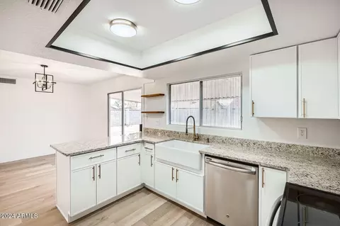 7243 W San Juan Ave, Glendale, AZ 85303