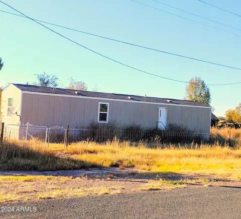 150 N 2nd St E, Saint Johns, AZ 85936 photo 3