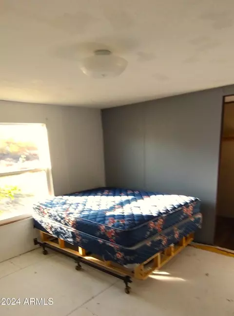 150 N 2nd St E, Saint Johns, AZ 85936 photo 8