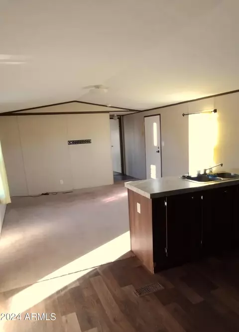 150 N 2nd St E, Saint Johns, AZ 85936 photo 6