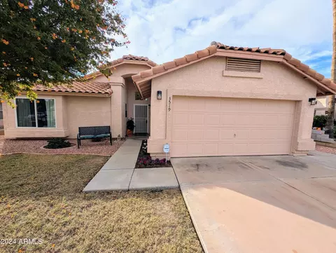 3519 E Wickieup Ln, Phoenix, AZ 85050
