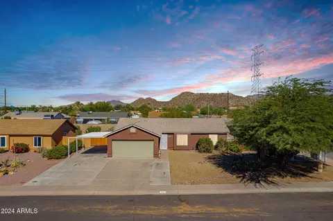 9544 Elmwood St, Mesa, AZ 85207