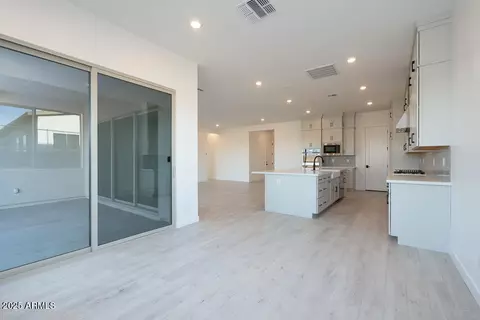 1300 E Penedes Dr, Gilbert, AZ 85298 photo 9