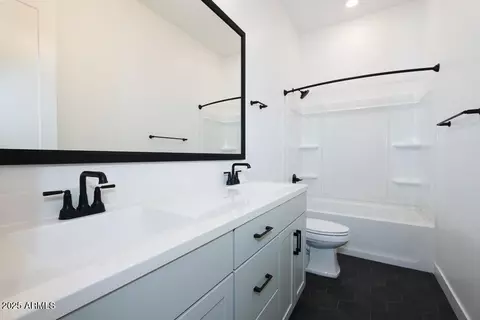 1300 E Penedes Dr, Gilbert, AZ 85298 photo 24