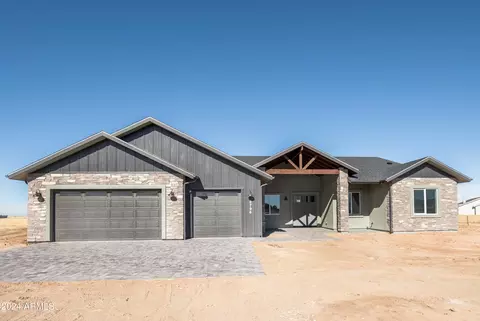 6796 E Bourbon Way, Prescott Valley, AZ 86315