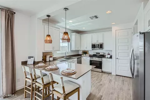 8253 E Prairie Ave, Mesa, AZ 85212 photo 5