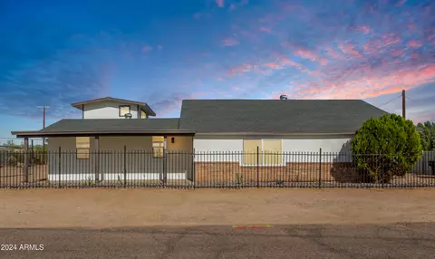 32250 N Center St, Wittmann, AZ 85361