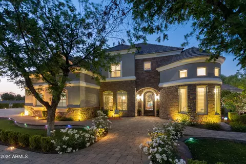 15418 E Bronco Ct E, Gilbert, AZ 85298
