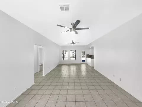 Living - 1424 E Saint Catherine Ave, Phoenix, AZ 85042 photo 2 of 3