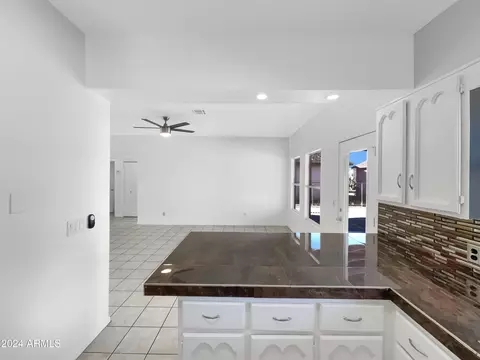 Kitchen - 1424 E Saint Catherine Ave, Phoenix, AZ 85042 photo 3 of 3