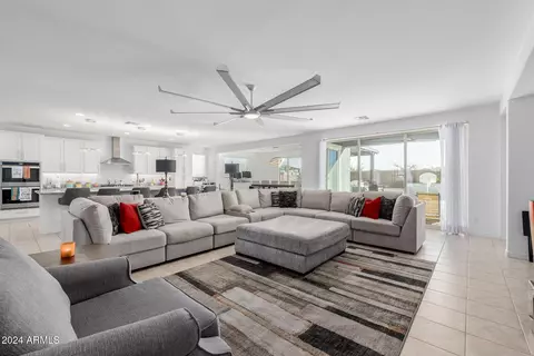 10707 E Tesla Ave, Mesa, AZ 85212 photo 3