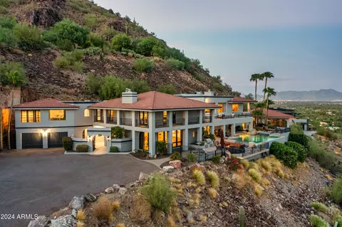 4636 E Moonlight Way, Paradise Valley, AZ 85253
