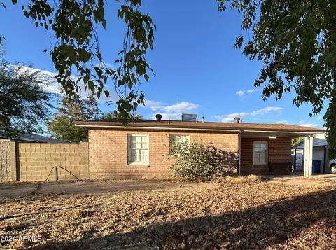 2716 E Fairmount Ave, Phoenix, AZ 85016
