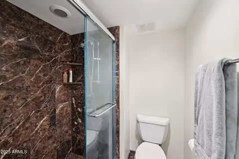 Bath - 5122 N 31st Way #244, Phoenix, AZ 85016 photo 2 of 4