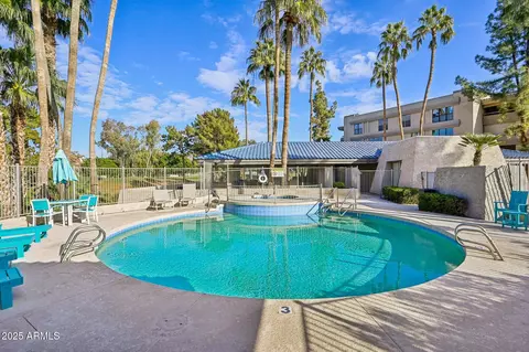 Exterior - 5122 N 31st Way #244, Phoenix, AZ 85016 photo 8 of 10