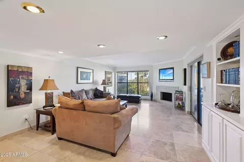 Living - 5122 N 31st Way #244, Phoenix, AZ 85016 photo 1 of 2