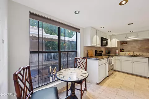 Kitchen - 5122 N 31st Way #244, Phoenix, AZ 85016 photo 2 of 6