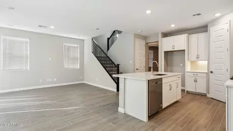 Entry Way - 5825 E Ringtail Way, Phoenix, AZ 85054 photo 5 of 10