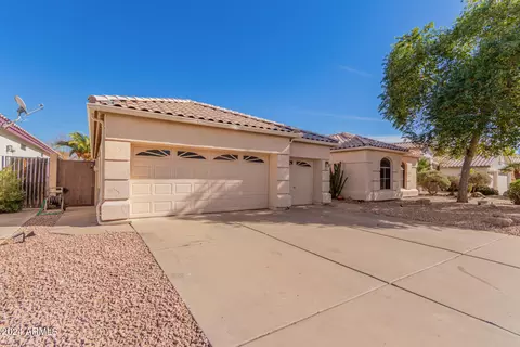 243 S Tiago Dr, Gilbert, AZ 85233 photo 3