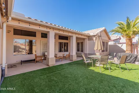 243 S Tiago Dr, Gilbert, AZ 85233 photo 30