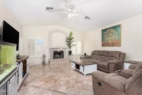 243 S Tiago Dr, Gilbert, AZ 85233 photo 5