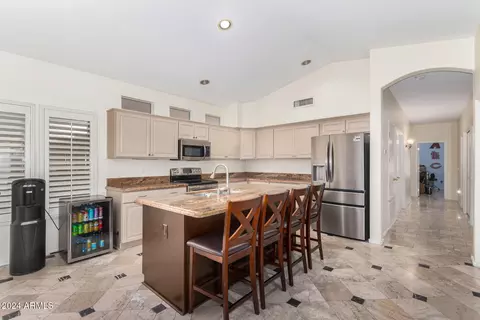 243 S Tiago Dr, Gilbert, AZ 85233 photo 9