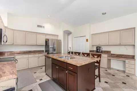 243 S Tiago Dr, Gilbert, AZ 85233 photo 11