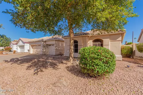 243 S Tiago Dr, Gilbert, AZ 85233 photo 4