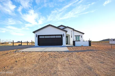 37179 W Illini St, Tonopah, AZ 85354