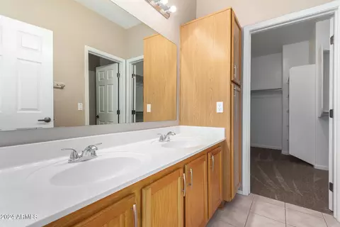2748 E Schiliro Cir, Phoenix, AZ 85032 photo 11