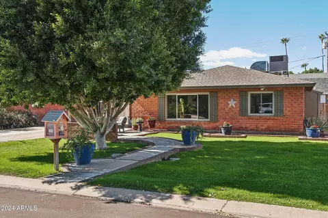 5742 N 18th Pl, Phoenix, AZ 85016