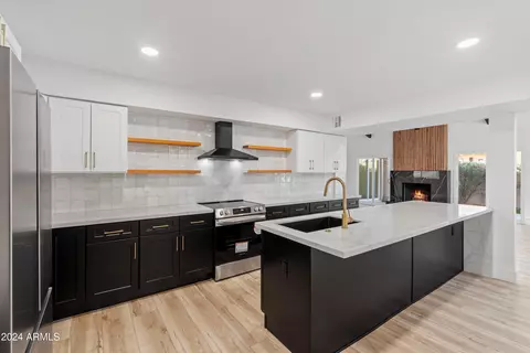 5560 N 73rd Pl, Scottsdale, AZ 85250