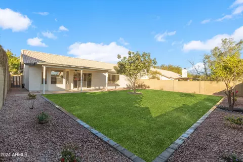 4123 E Capistrano Ave, Phoenix, AZ 85044 photo 4