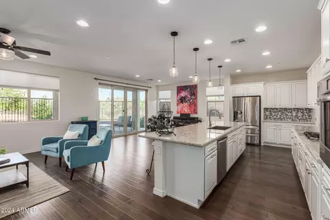 2326 W Gloria Ln, Phoenix, AZ 85085