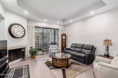 902 W Glendale Ave #116, Phoenix, AZ 85021