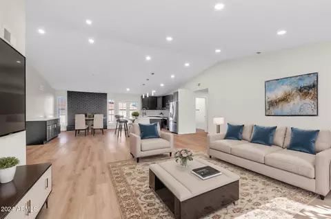 2330 E Cortez St, Phoenix, AZ 85028 photo 9