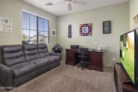 42625 W Falling Star Ct, Maricopa, AZ 85138 photo 2